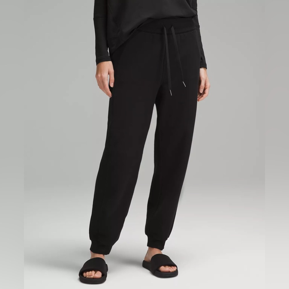 Lululemon Scuba High-Rise Joggers
